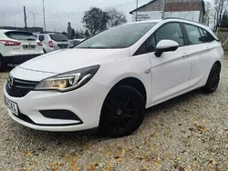 Biały Używany 2016 Opel Astra Kombi | 27 400 zł (Dobra cena)