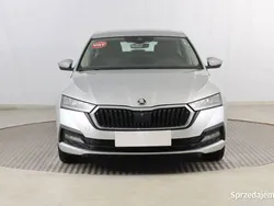 Srebrny Używany 2021 Skoda Octavia Hatchback | 64 999 zł (Uczciwa cena)