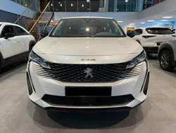 Biały Używany 2022 Peugeot 5008 Minivan | 129 765 zł