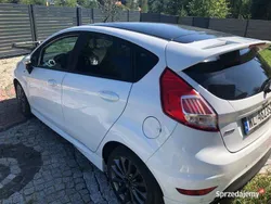 Biały Używany 2017 Ford Fiesta ST-Line Hatchback | 39 000 zł (Dobra cena)