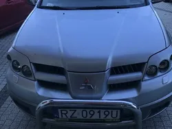 Srebrny Używany 2004 Mitsubishi Outlander SUV | 10 400 zł