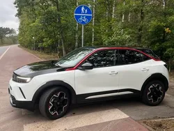 Biały Używany 2021 Opel Mokka GS Line SUV | 74 500 zł (Uczciwa cena)