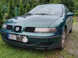 Zielony Używany 2001 Seat Leon Hatchback | 5500 zł (Dość drogi)