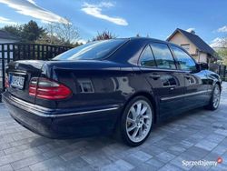 Fioletowy Używany 2001 Mercedes E430 Sedan/Limuzyna | 28 900 zł