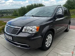 Grafitowy Używany 2015 Chrysler Town & Country Minivan | 51 900 zł (Uczciwa cena)