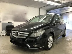 Czarny Używany 2014 Mercedes B200 Minivan | 41 711 zł