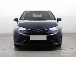 Niebieski Używany 2015 Toyota Avensis Kombi | 39 999 zł (Uczciwa cena)