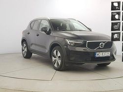 Czarny Używany 2022 Volvo XC40 Core SUV | 119 850 zł (Uczciwa cena)