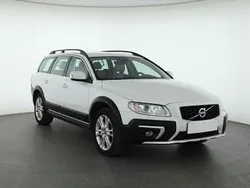 Biały Używany 2016 Volvo XC70 SUV | 44 999 zł