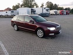 Wiśniowy Używany 2010 Skoda Superb Kombi | 24 500 zł (Drogi)
