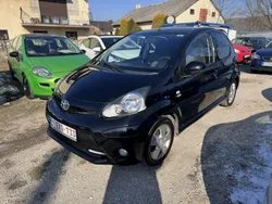 Czarny (metalik) Używany 2012 Toyota Aygo Hatchback | 16 900 zł (Uczciwa cena)