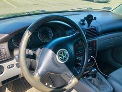 Niebieski Używany 2001 VW Passat Sedan/Limuzyna | 6000 zł