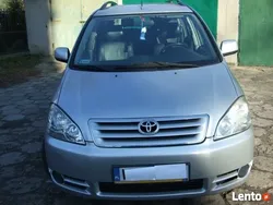 Srebrny Używany 2002 Toyota Avensis Verso Minivan | 6500 zł
