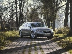Szary (metalik) Używany 2007 Audi A4 Kombi | 9999 zł