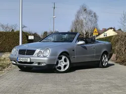 Srebrny (metalik) Używany 2000 Mercedes CLK200 Kabriolet | 41 900 zł
