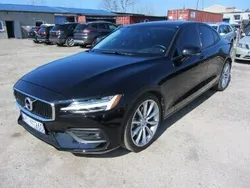 Czarny Używany 2020 Volvo S60 Momentum Sedan/Limuzyna | 84 900 zł