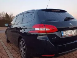 Używany 2018 Peugeot 308 | 36 000 zł (Dość drogi)