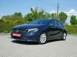 Niebieski ciemny (metalik) Używany 2017 Mercedes A180 Hatchback | 54 900 zł (Super Cena)