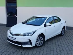 Biały Używany 2017 Toyota Corolla Comfort Sedan/Limuzyna | 36 500 zł (Drogi)