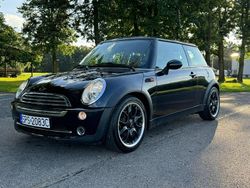 Czarny Używany 2004 Mini Cooper Hatchback | 11 900 zł (Uczciwa cena)