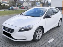 Biały (metalik) Używany 2013 Volvo V40 Kombi | 39 900 zł (Uczciwa cena)