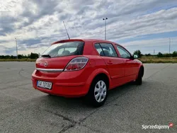 Czerwony Używany 2007 Opel Astra Hatchback | 7300 zł (Uczciwa cena)