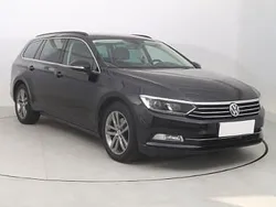 Czarny Używany 2017 VW Passat Kombi | 56 999 zł (Uczciwa cena)