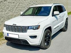 Biały Używany 2017 Jeep Grand Cherokee SUV | 74 900 zł