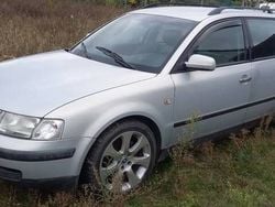 Srebrny Używany 2001 VW Passat Sedan/Limuzyna | 3399 zł (Dobra cena)