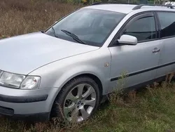 Srebrny Używany 2001 VW Passat Sedan/Limuzyna | 3899 zł (Dobra cena)