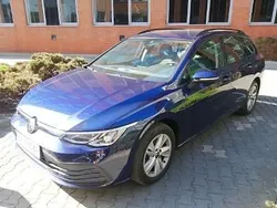 Niebieski Używany 2022 VW Golf VIII Life Kombi | 48 700 zł (Super Cena)