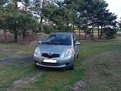 Srebrny Używany 2007 Toyota Yaris Hatchback | 13 400 zł (Uczciwa cena)