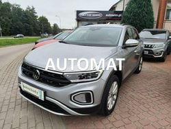 Srebrny (metalik) Używany 2024 VW T-Roc SUV | 106 777 zł (Dobra cena)