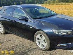 Granatowy Używany 2018 Opel Insignia Executive Kombi | 54 500 zł (Dość drogi)