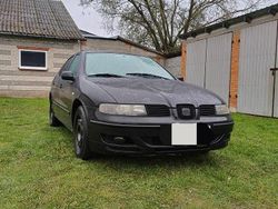 Czarny Używany 2002 Seat Leon Hatchback | 2450 zł (Super Cena)