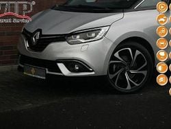 Srebrny (metalik, perła) Używany 2018 Renault Grand Scénic IV Minivan | 49 990 zł (Uczciwa cena)