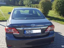 Szary (metalik) Używany 2011 Toyota Corolla Sedan/Limuzyna | 36 999 zł