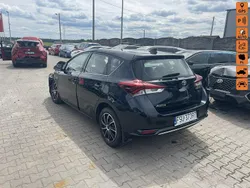 Czarny (metalik) Używany 2017 Toyota Auris Hatchback | 19 900 zł