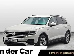 Biały Używany 2020 VW Touareg SUV | 179 900 zł (Uczciwa cena)