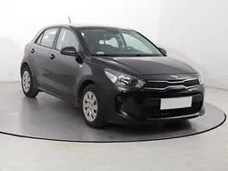 Czarny Używany 2017 Kia Rio 2 Hatchback | 37 999 zł (Uczciwa cena)
