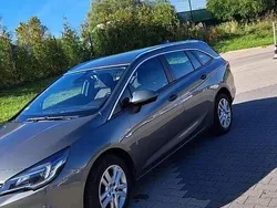 Szary Używany 2016 Opel Astra Kombi | 27 500 zł
