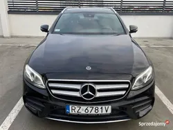 Czarny Używany 2018 Mercedes A220 Kombi | 109 900 zł