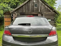 Szary Używany 2010 Opel Astra GTC Hatchback | 9400 zł (Dobra cena)