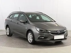 Szary Używany 2017 Opel Astra Kombi | 37 999 zł (Uczciwa cena)