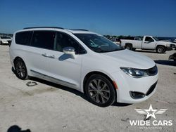 Biały (metalik) Używany 2018 Chrysler Pacifica SUV | 49 600 zł