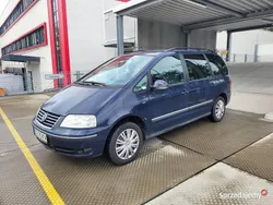 Granatowy Używany 2005 VW Sharan Minivan | 7999 zł
