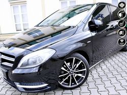 Czarny Używany 2013 Mercedes B180 Minivan | 53 700 zł (Uczciwa cena)