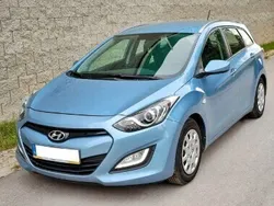 Niebieski Używany 2013 Hyundai i30 Kombi | 28 000 zł (Dobra cena)
