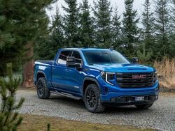Niebieski Używany 2023 GMC Sierra Pickup | 349 777 zł
