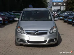 Srebrny Używany 2008 Opel Zafira Minivan | 10 499 zł (Uczciwa cena)
